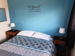 3 bedrooms, iron/ironing board, WiFi