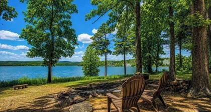 Lakefront Cabin