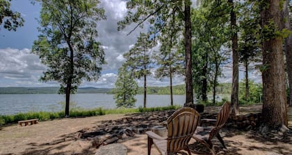 Lakefront Cabin