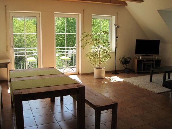 Ferienhaus | Essbereich im Zimmer
