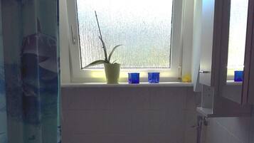 Apartment | Bathroom