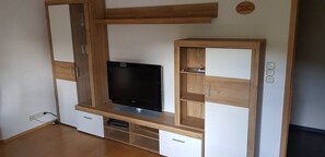 Apartment | Fernseher