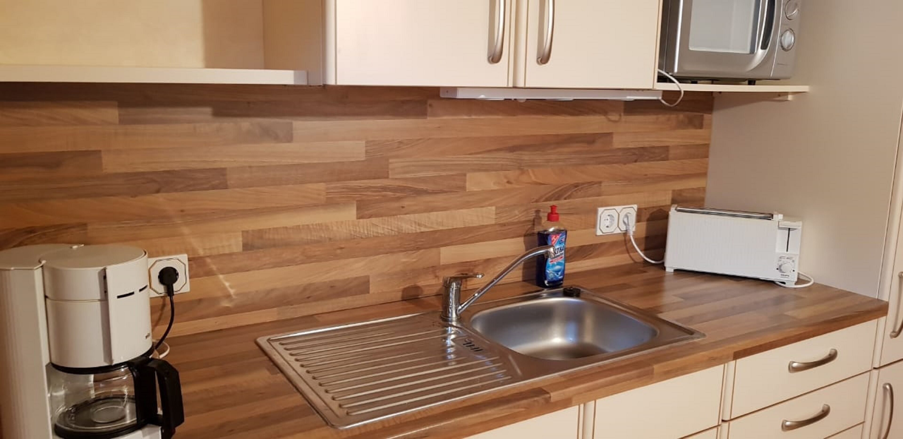 Apartment | Eigene Küche | Großer Kühlschrank, Ofen, Herdplatte, Wasserkocher