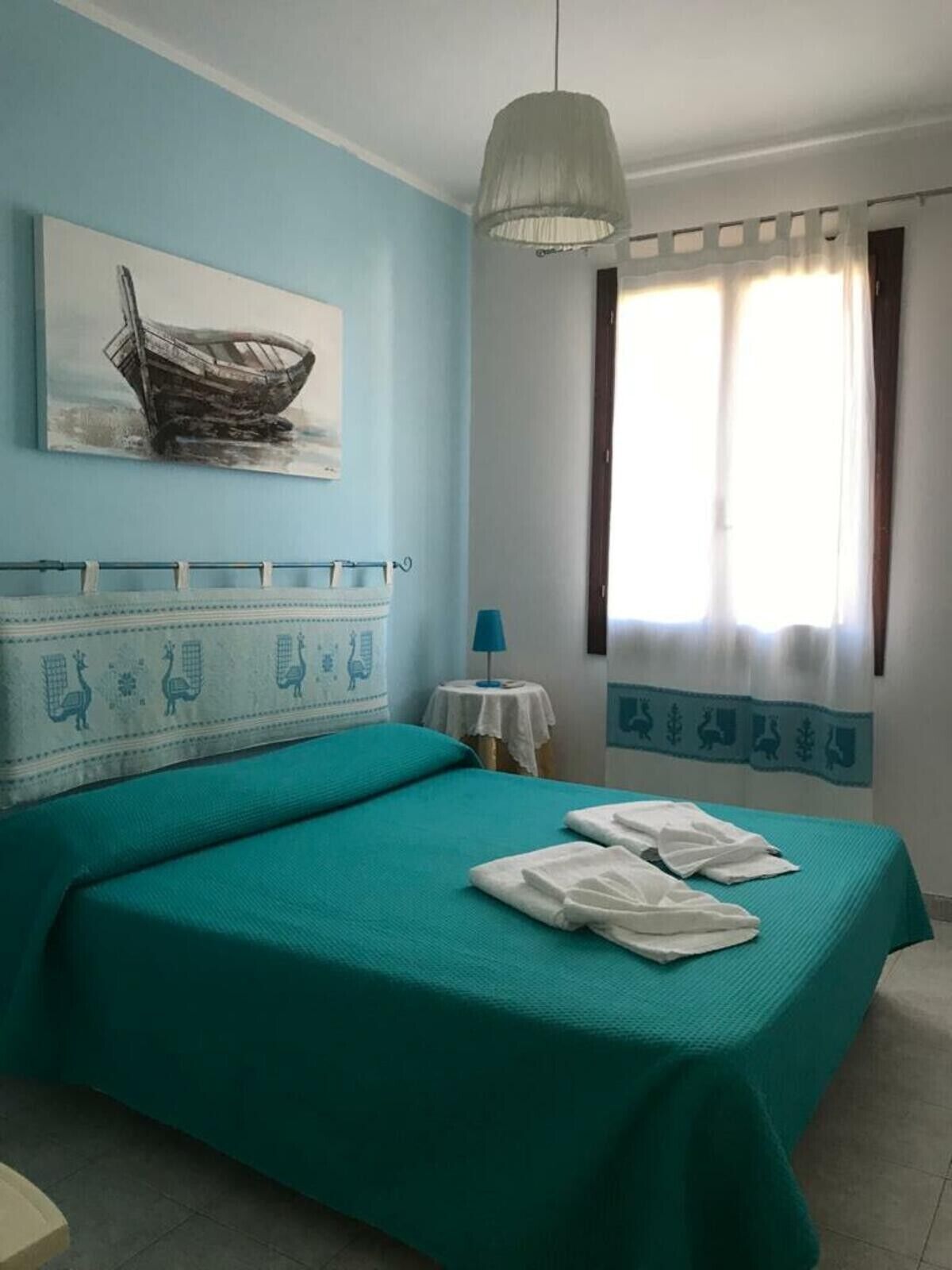 3 habitaciones, tabla de planchar con plancha y wifi gratis 