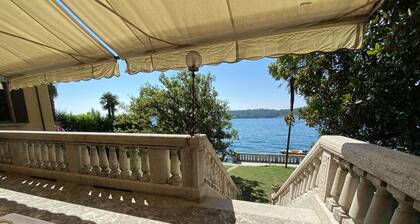 Garda lake Salò Luxury apartment old romantic family Villa, terrace garden