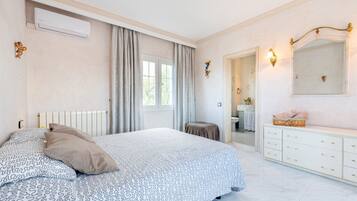 3 chambres, fer et planche Ă repasser, Wi-Fi gratuit, draps fournis