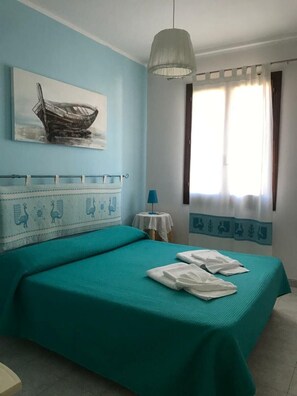 6 slaapkamers, een strijkplank/strijkijzer, gratis wifi, beddengoed