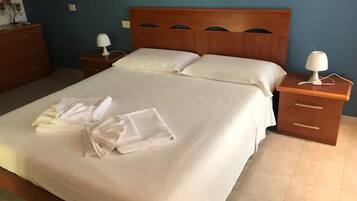 3 Schlafzimmer, Bügeleisen/Bügelbrett, kostenloses WLAN, Bettwäsche
