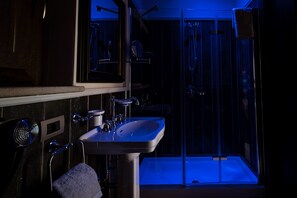 Deluxe-Doppelzimmer | Badezimmer