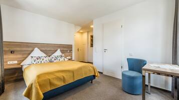 Kamar Double Superior | Meja kerja, kedap suara, Wi-Fi gratis, dan seprai linen