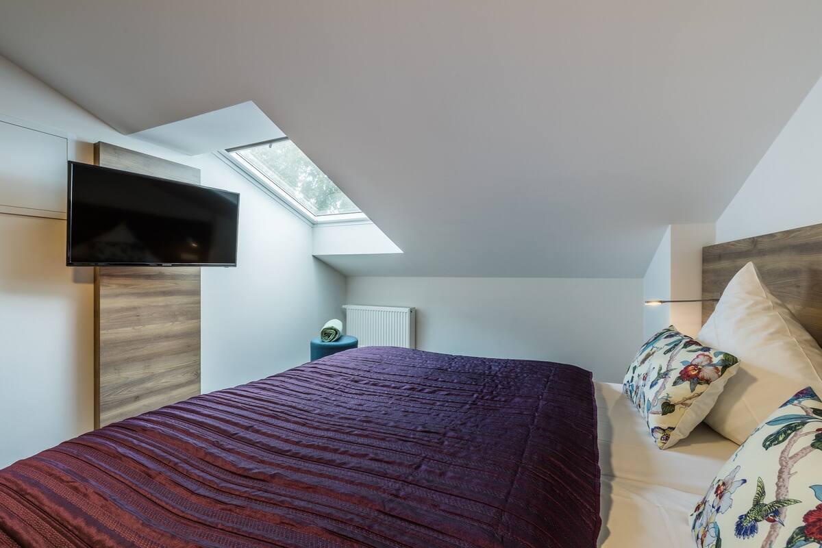 Habitación estándar doble | Escritorio, sistema de insonorización, wifi gratis y ropa de cama