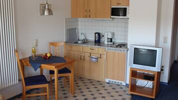 Apartment (16) | Eigene Kochnische | Wasserkocher mit Kaffee-/Teezubehör