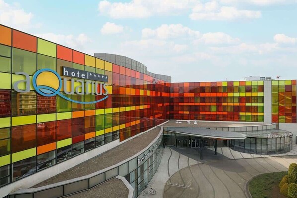 Exterior - Aquarius 110 Kołobrzeg | Seaside Apartment | Swimming Pool & Jacuzzi | Balconies (Kolobrzeg)