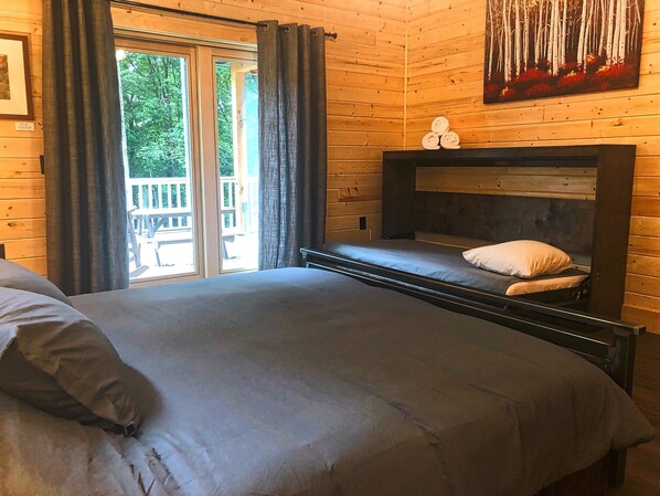 4 bedrooms, iron/ironing board, travel cot, WiFi