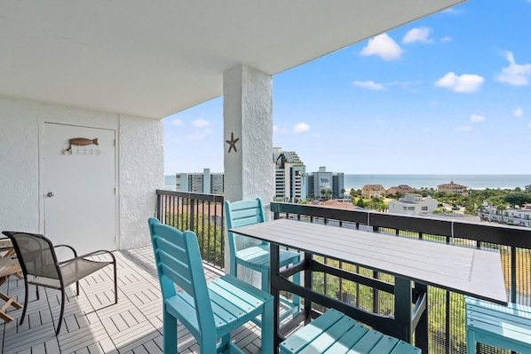 Property grounds - Beautifully furnished condo across the street with great ocean views (Myrtle Beach)