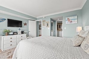 3 bedrooms, desk, iron/ironing board, Internet - Beautifully furnished condo across the street with great ocean views (Myrtle Beach)
