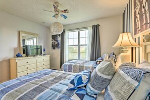 8 bedrooms, iron/ironing board, travel cot, Internet