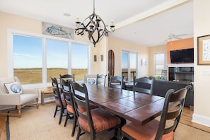Dining - Stay at iSea360! Folly Beach (Folly Beach)