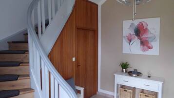 Apartment | 2 bedrooms, in-room safe, desk, iron/ironing board