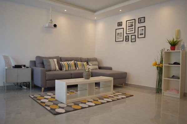 TV - Beautiful F3 apartment - 63m2 - 50m from RER A station (Bussy-Saint-Georges)