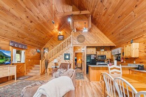 Ferienhütte, 2 Schlafzimmer | Wohnbereich | Fernseher, Streaming-Dienste