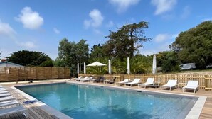 Unclassified image, 3 of 15, button - Villa Arthus Bertrand (Noirmoutier-en-l'Ile)