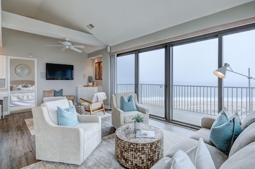 Newly Renovated Oceanfront Penthouse With Wrap Around Deck