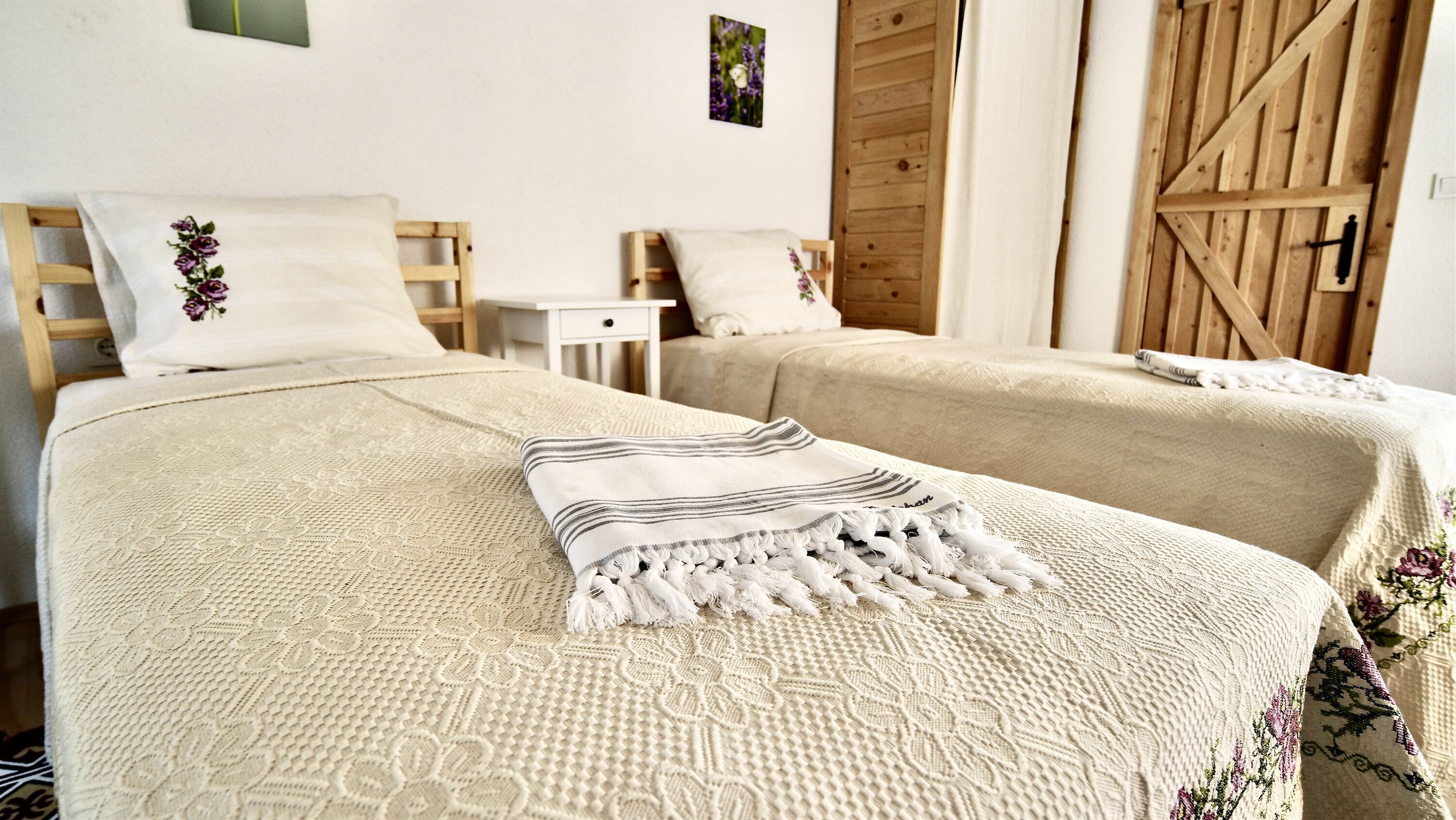 Classic Twin Room, Mountain View | Premium bedding, in-room safe, desk, soundproofing