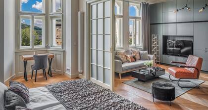 MN6 Luxury Suites by Adrez Living