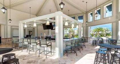 Grand Luxury Villa with a Sparkling Pool - 6 BDS - Private Pool and Spa - 2859 BD