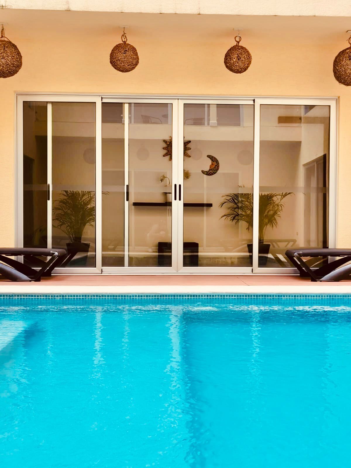 حمّام سباحة خارجي