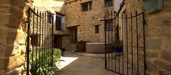 L'Escala - Triple Apartment