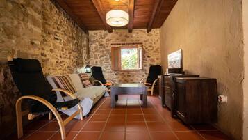 Télévision, cheminée