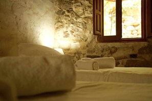 3 bedrooms, iron/ironing board, travel cot, WiFi