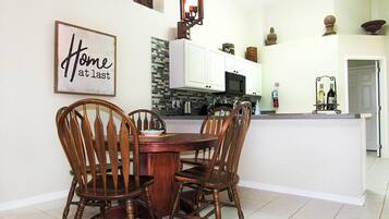 House, Multiple Beds (Ref 07 Modern 5 Bed villa with own po) | Private kitchen