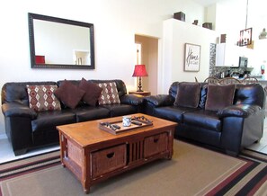 House, Multiple Beds (Ref 07 Modern 5 Bed villa with own po) | Living room