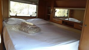 1 chambre, lit parapluie, Wi-Fi, draps fournis