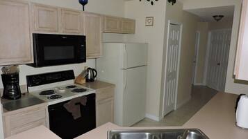 Villa, Multiple Beds (Ref F Luxury 4 Bed Villa own pool 5 S) | Private kitchen | Microwave, oven