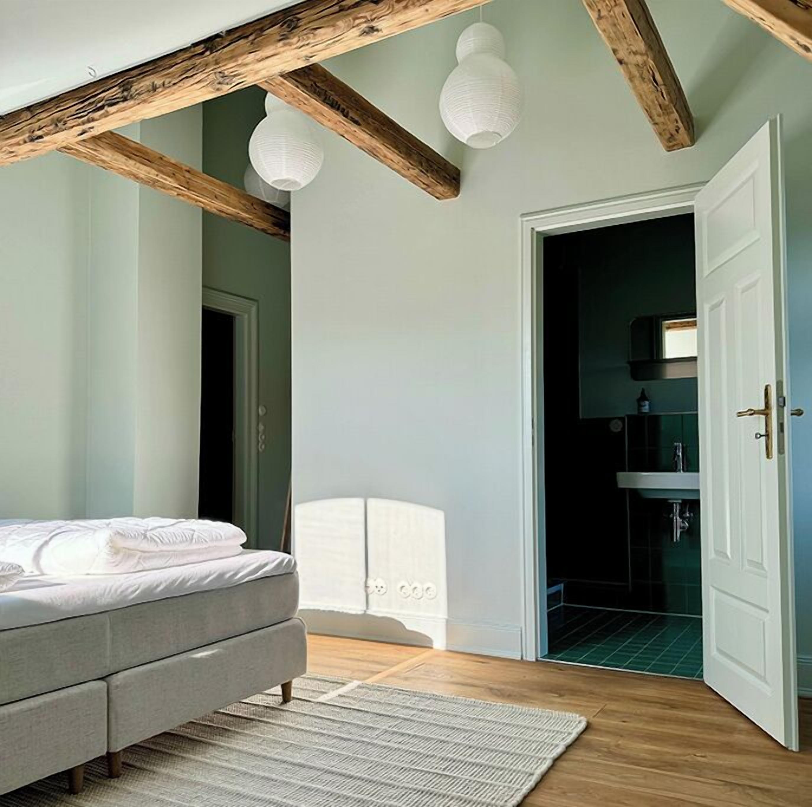 6 chambres, bureau, lit parapluie, Wi-Fi gratuit