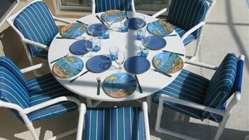 Villa, Multiple Beds (Ref 01 Stunning 4 Bed Villa with own ) | Dining