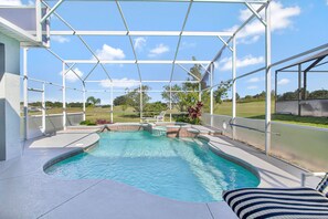 Piscine extérieure, piscine chauffée