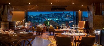 Forte de Gaia, Autograph Collection