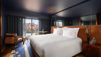 Habitación Deluxe, 1 cama King size, vista al río | Alberca | Alberca al aire libre, acceso de 10:00 a 21:00, y camastros