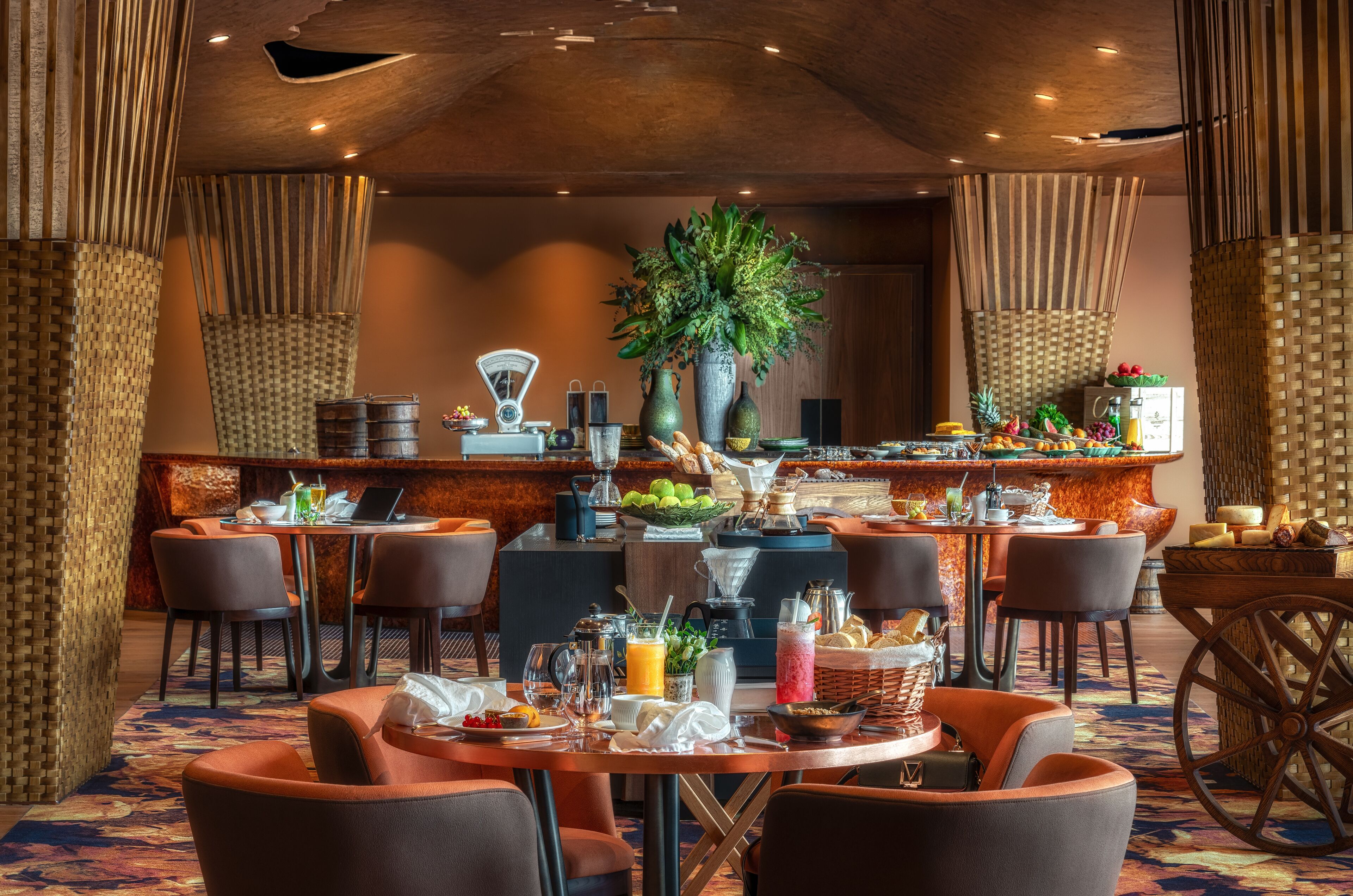 Kontinental frukost varje dag (EUR 30 per person)