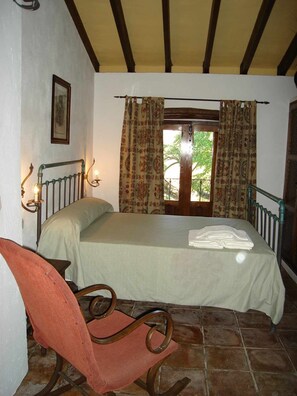 8 slaapkamers, reisbedje, gratis wifi, beddengoed