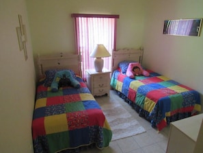 Villa, varias camas (Ref 24 Modern 4 Bed Villa with own So) | 4 habitaciones 
