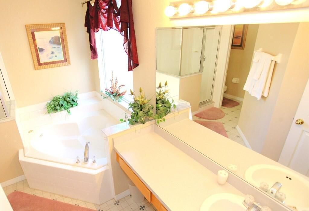 Villa, Multiple Beds (Ref 40 Fabulous 6 Bed villa with own ) | Bathroom amenities