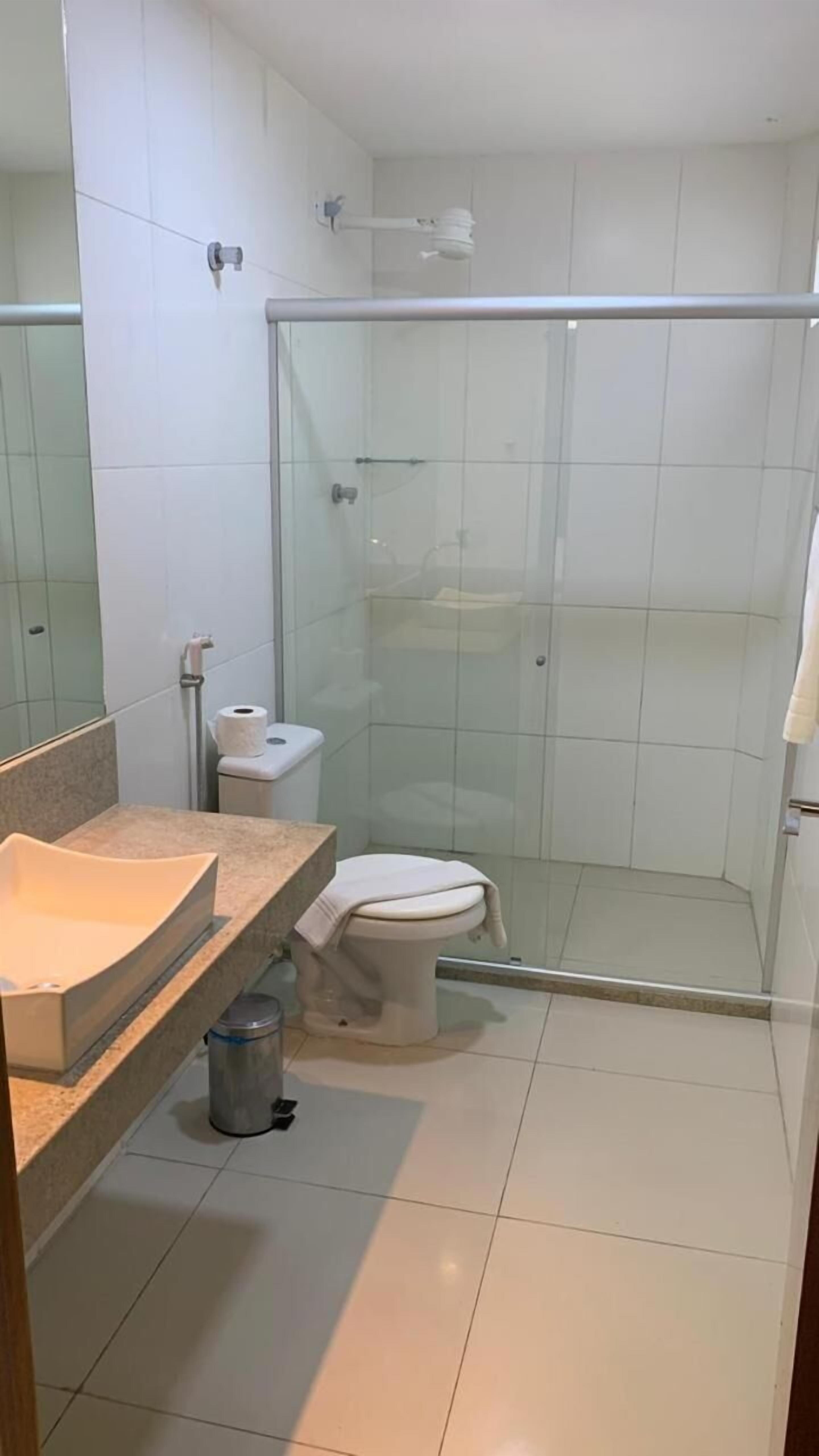 shower, free toiletries, towels, soap