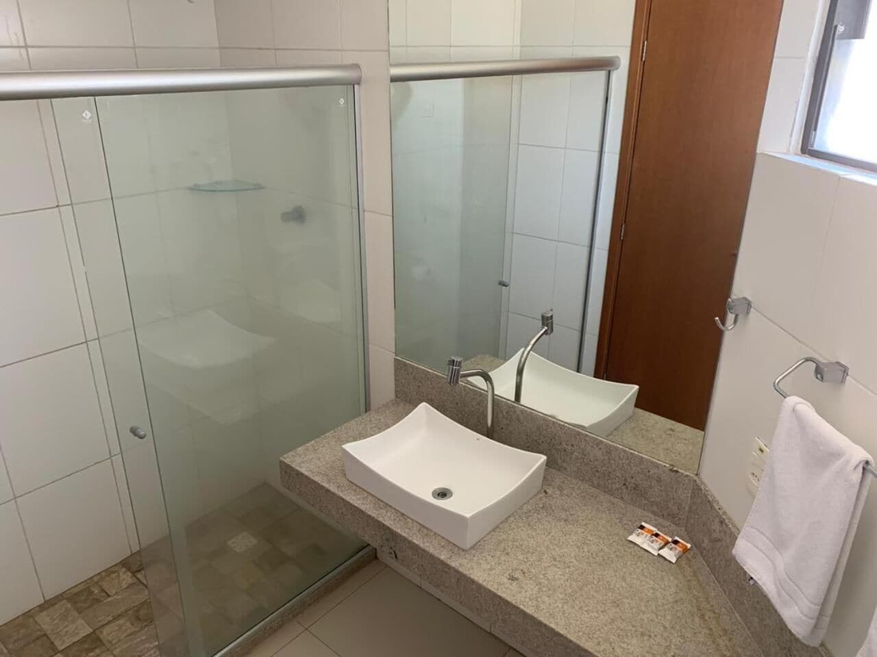 shower, free toiletries, towels, soap