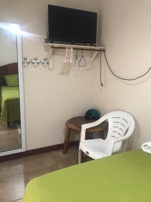 Kahden hengen superior-huone, 1 parisänky | Yksilöllisesti sisustettu, yksilöllisesti kalustettu, ilmainen Wi-Fi
